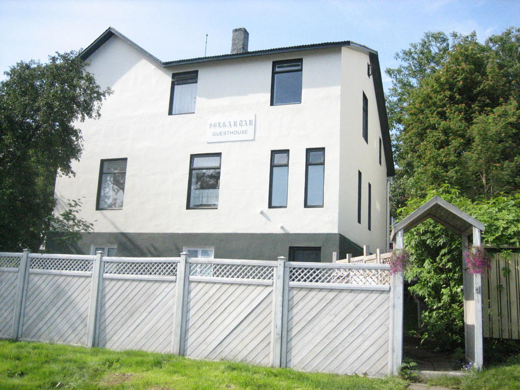 Guesthouse Solgardar Akureyri Ngoại thất bức ảnh